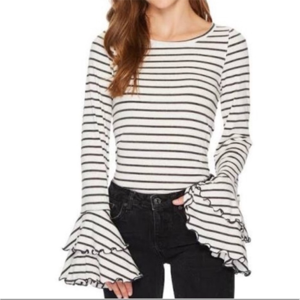 Free People We the Free Bell
Sleeve Striped Top